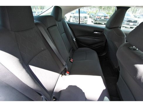 Used 2020 Toyota Corolla LE FWD image 14