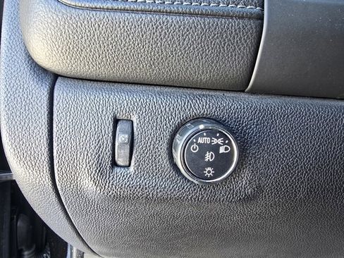 Used 2015 GMC Canyon SLE image 21