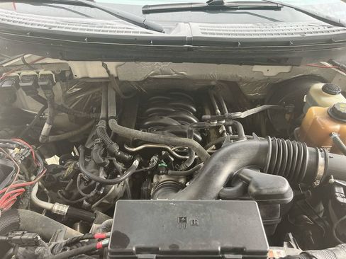 Used 2013 Ford F150 Platinum RWD image 33