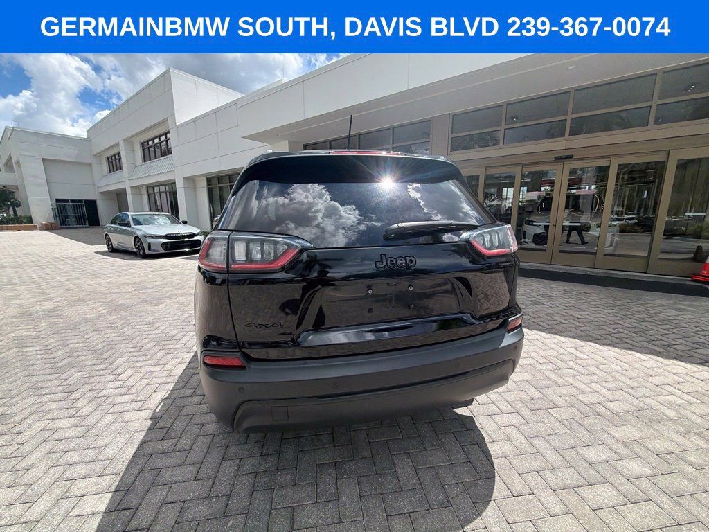 Used 2023 Jeep Cherokee Altitude Lux AWD/4WD image 8