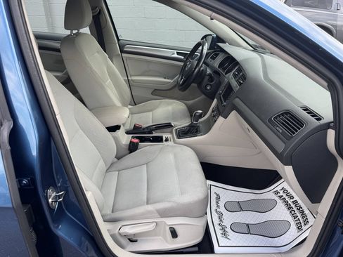 Used 2016 Volkswagen Golf S FWD image 22