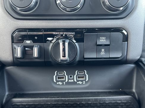 Used 2021 RAM 1500 Big Horn w/ Trailer Tow Group image 7