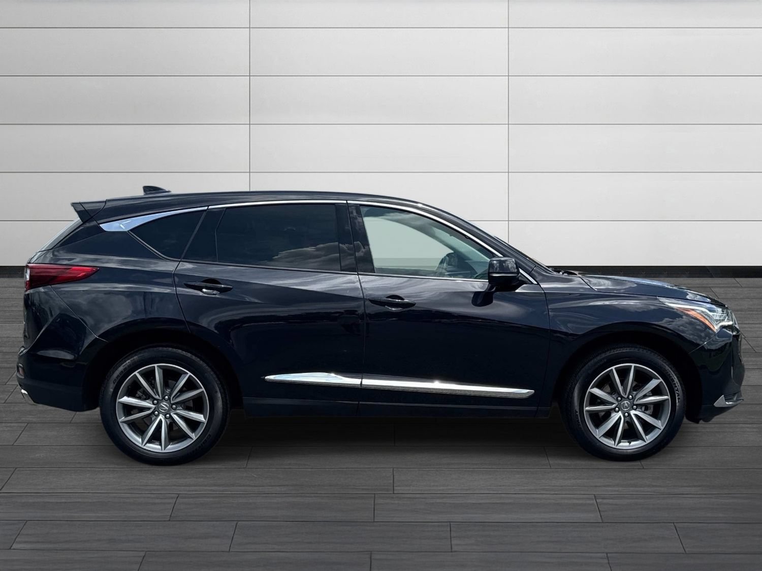 Used 2024 Acura RDX w/ Technology Package AWD/4WD image 3