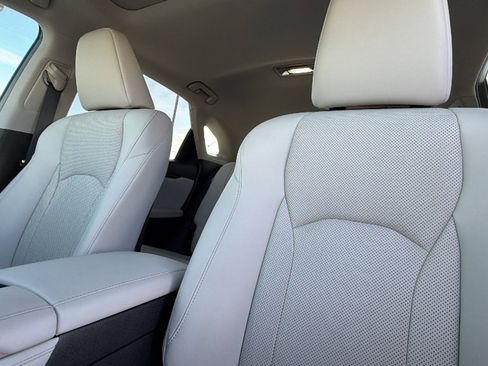 Used 2020 Lexus RX 450h AWD w/ Premium Package image 11