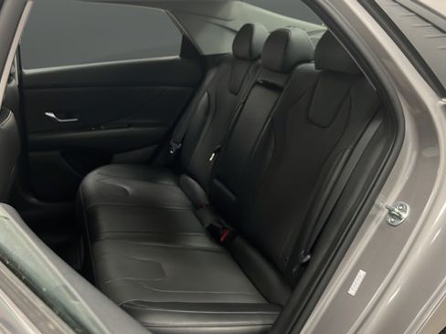 Used 2023 Hyundai Elantra Limited FWD image 23
