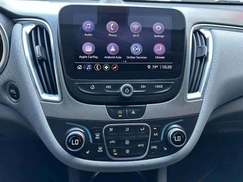 Used 2021 Chevrolet Malibu LT image 24