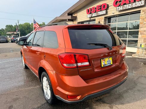 Used 2013 Dodge Journey SXT FWD image 5
