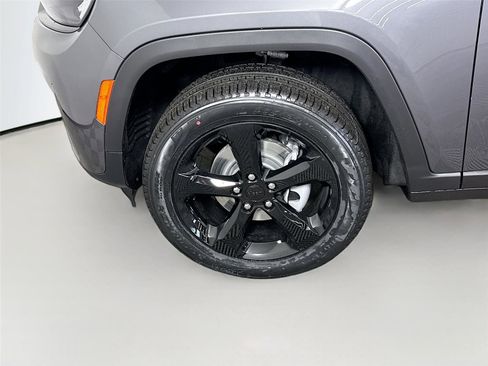 New 2026 Jeep Grand Cherokee Limited AWD/4WD image 26