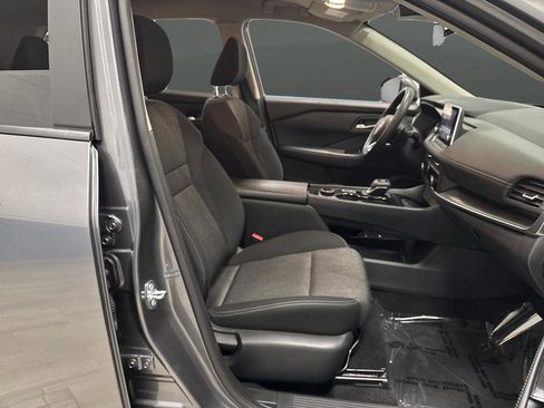 Used 2024 Nissan Rogue SV image 27