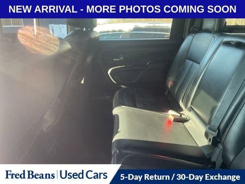 Used 2019 Nissan Titan SV w/ SV Convenience Package image 12