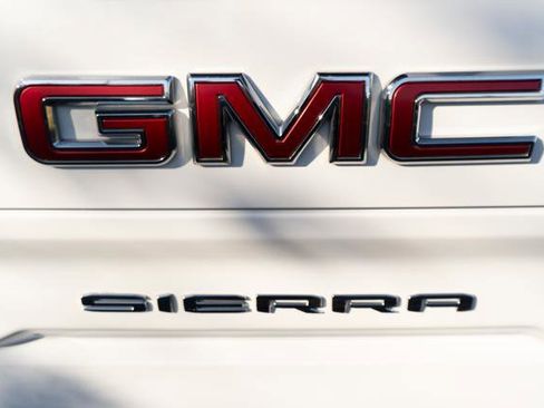 Used 2024 GMC Sierra 1500 AT4 w/ Technology Package image 48
