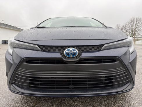 Used 2025 Toyota Corolla LE image 13