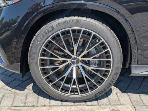 New 2026 Mercedes-Benz GLC 43 AMG 4MATIC Coupe image 11