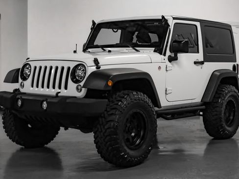 Used 2015 Jeep Wrangler Sport w/ Connectivity Group AWD/4WD image 6