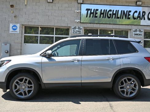 Used 2023 Honda Passport EX-L image 2