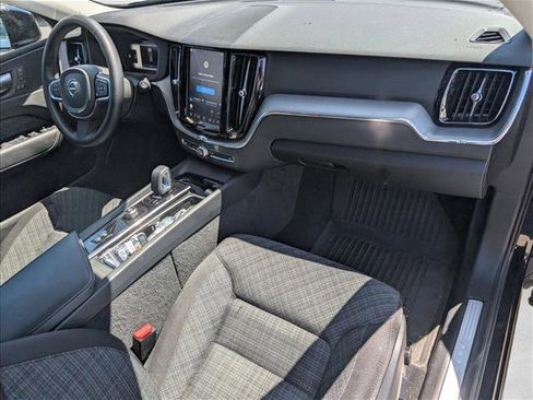 Used 2024 Volvo XC60 B5 Core w/ Protection Package Premier AWD/4WD image 20