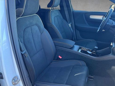 New 2026 Volvo XC40 B5 Ultra w/ Climate Package image 11