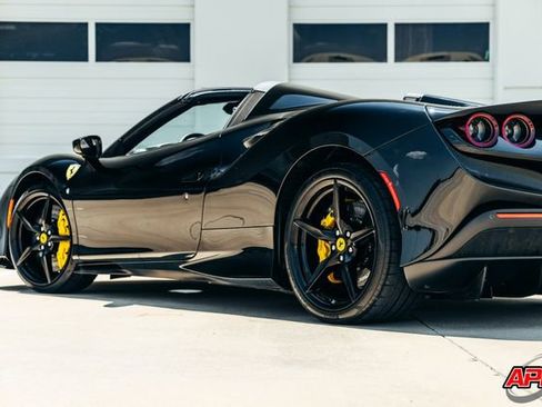 Used 2022 Ferrari F8 Tributo image 66