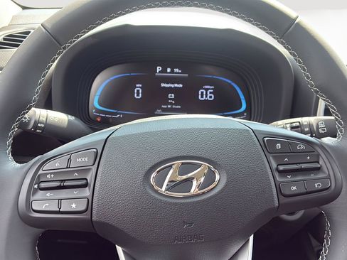 Used 2026 Hyundai Venue SEL FWD image 30