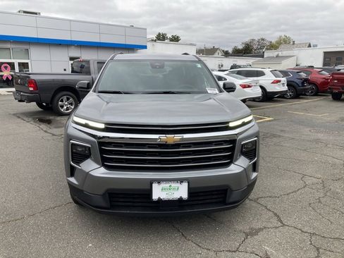 New 2026 Chevrolet Traverse LT w/ Driver Confidence Package image 2