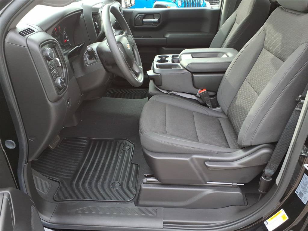 Used 2026 Chevrolet Silverado 1500 W/T AWD/4WD image 12
