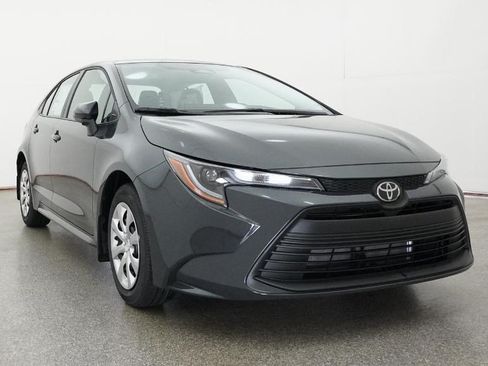 Used 2026 Toyota Corolla LE FWD image 33