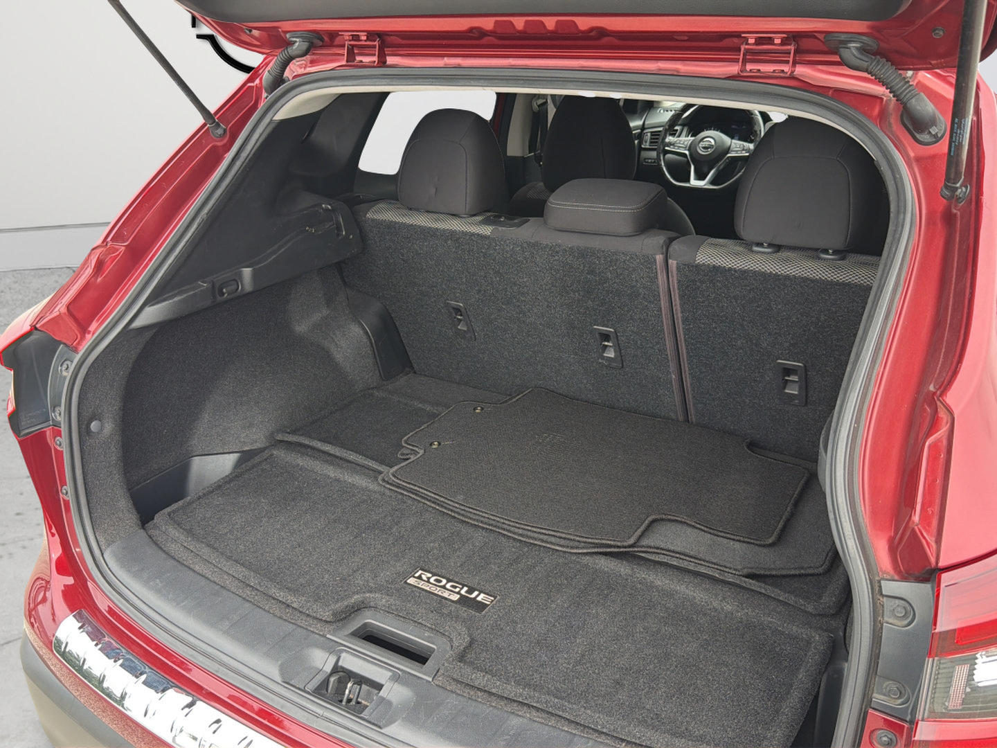 Used 2020 Nissan Rogue Sport SV w/ All-Weather Package FWD image 36