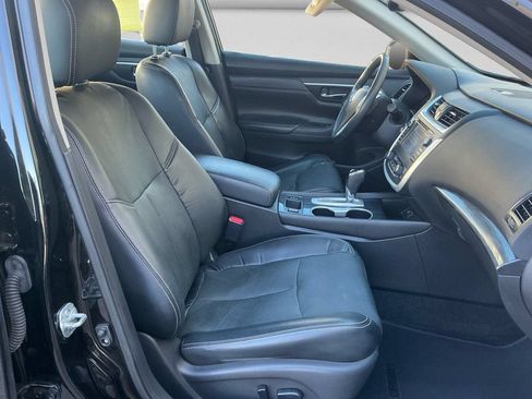Used 2016 Nissan Altima 2.5 SL w/ 2.5 Technology w/LED Package FWD image 15