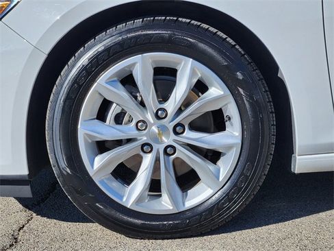 Certified 2024 Chevrolet Malibu LT image 12