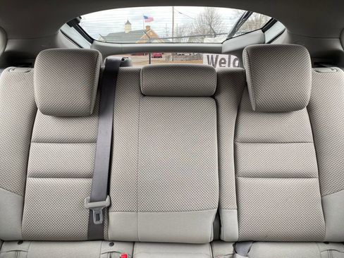 Used 2011 Honda Insight LX image 25