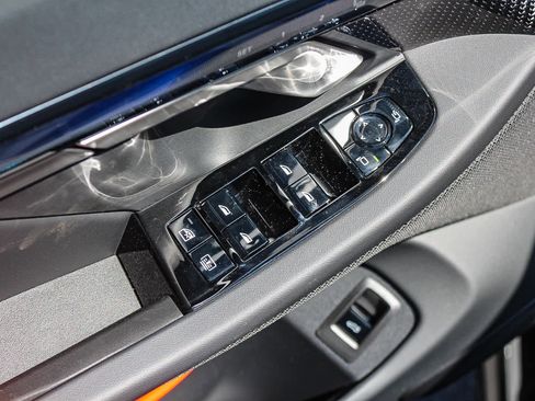 New 2026 BMW M5 w/ Carbon Package AWD/4WD image 20