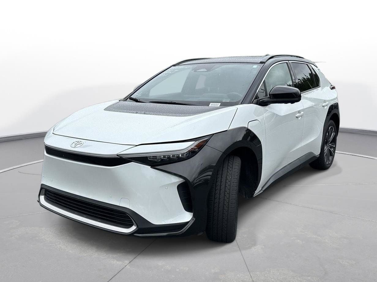 Used 2024 Toyota bZ4X FWD image 2
