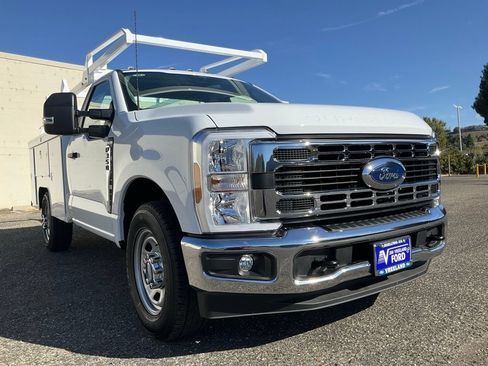 New 2025 Ford F350 XL w/ XL Chrome Package RWD image 76