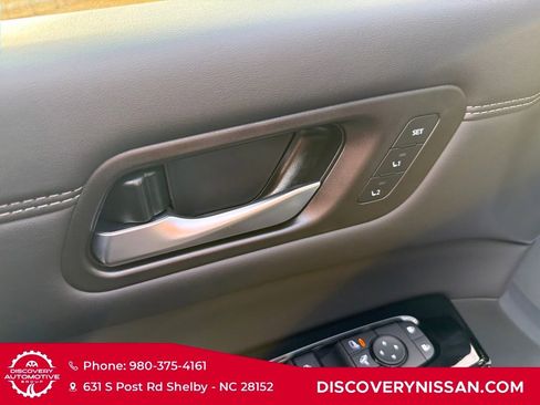 New 2026 Nissan Pathfinder Platinum image 13