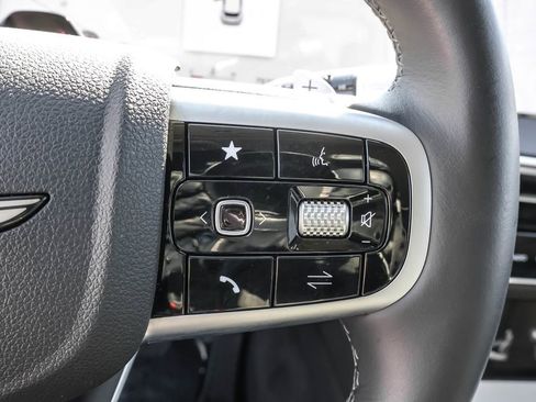 Used 2026 Genesis GV70 2.5T Select image 29