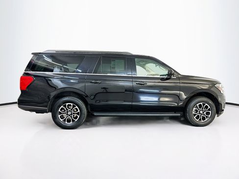 Used 2024 Ford Expedition Max XLT image 10