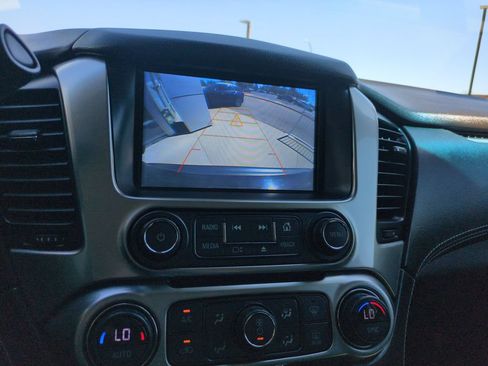Used 2018 Chevrolet Tahoe LT w/ Luxury Package AWD/4WD image 20