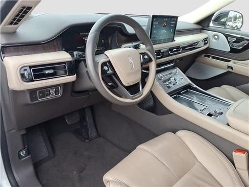 Used 2022 Lincoln Aviator Reserve w/ Equipment Group 201A AWD/4WD image 16