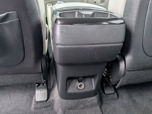 Used 2023 Kia Telluride S AWD/4WD image 18