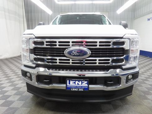 Used 2025 Ford F350 XLT image 38
