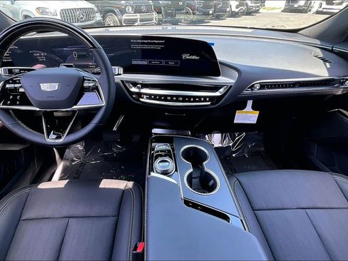 New 2026 Cadillac Lyriq Sport AWD/4WD image 7