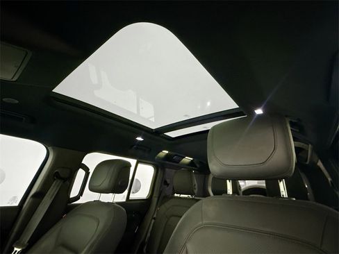 Certified 2022 Land Rover Defender 110 X image 29