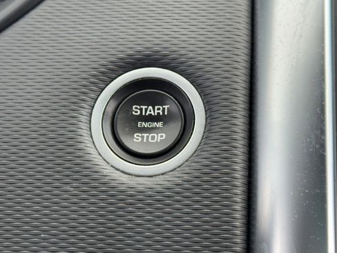 Used 2023 Land Rover Discovery S R-Dynamic image 24