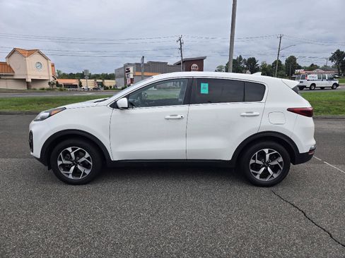 Used 2020 Kia Sportage LX AWD/4WD image 4
