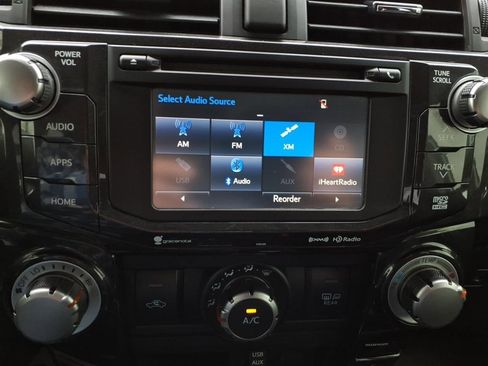 Used 2018 Toyota 4Runner TRD Off-Road Premium AWD/4WD image 18