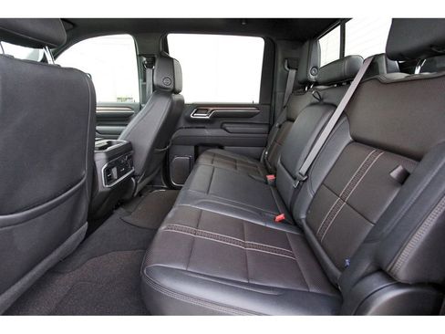 Used 2024 Chevrolet Silverado 2500 High Country w/ High Country Premium Package image 7