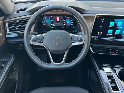 New 2026 Volkswagen Atlas SE image 12