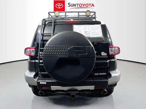 Used 2013 Toyota FJ Cruiser 4WD image 5