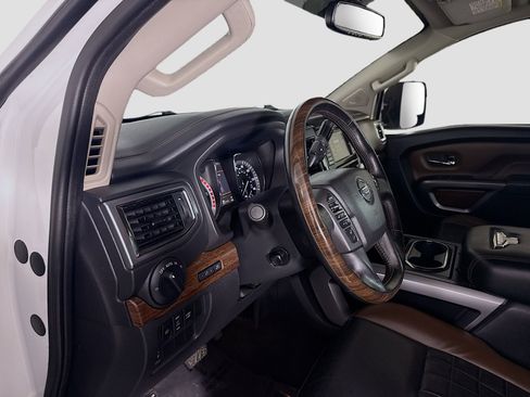 Used 2019 Nissan Titan Platinum Reserve w/ Platinum Utility Package AWD/4WD image 23