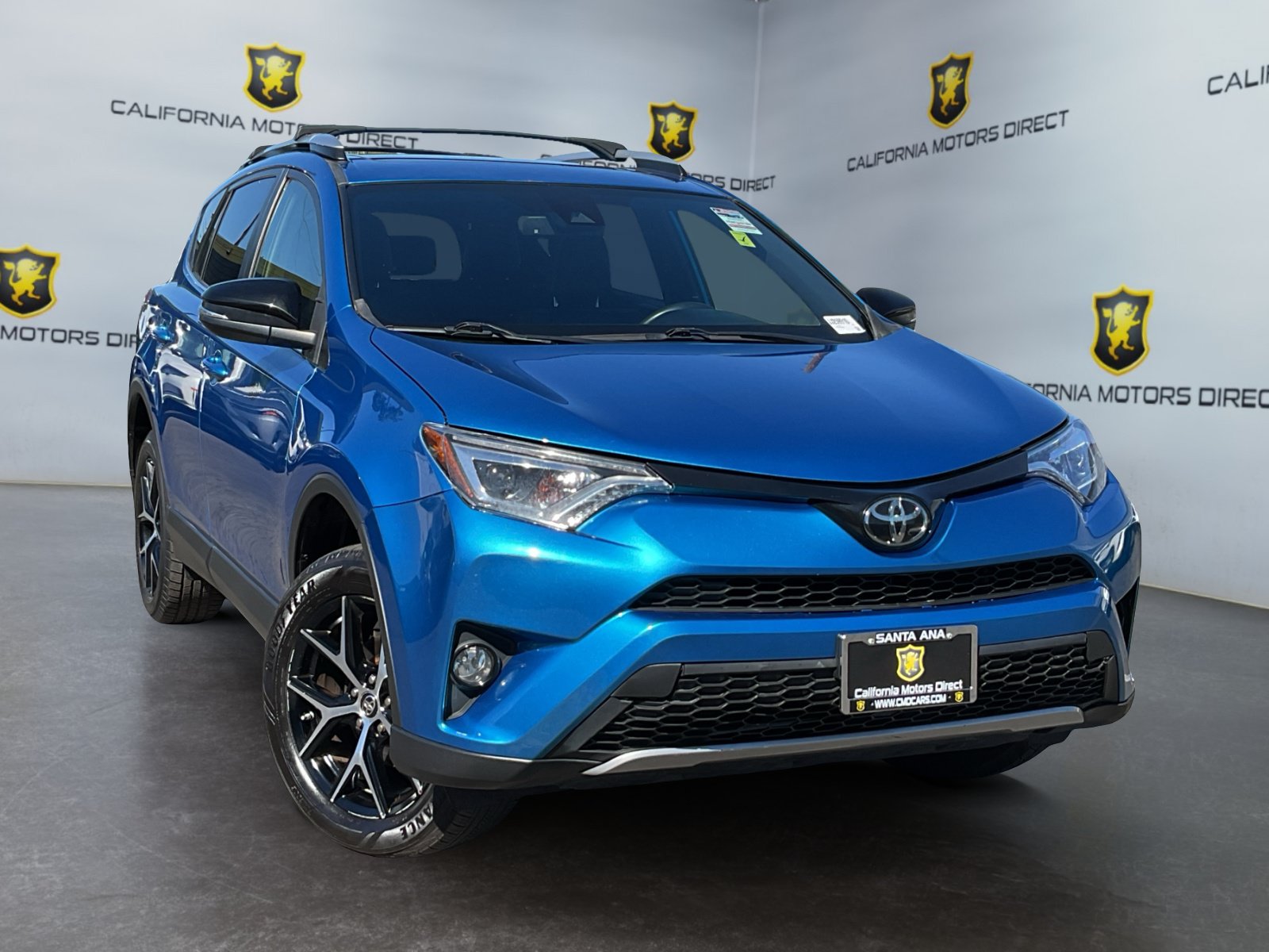 Used 2018 Toyota RAV4 SE w/ Power Extra Value Package AWD/4WD image 3